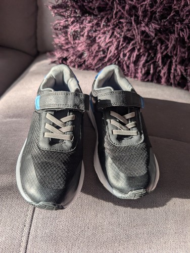 Boys black trainers size - trainers,