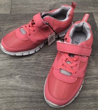 Kids Girls Lily and Dan